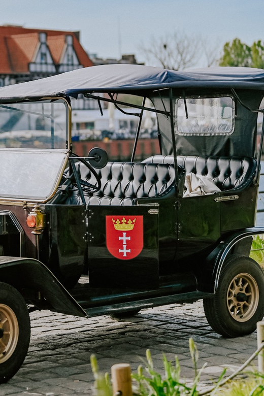 60 min of sightseeing in retro cars, Gdansk - Starting near Chmielna and Stągiewna streets