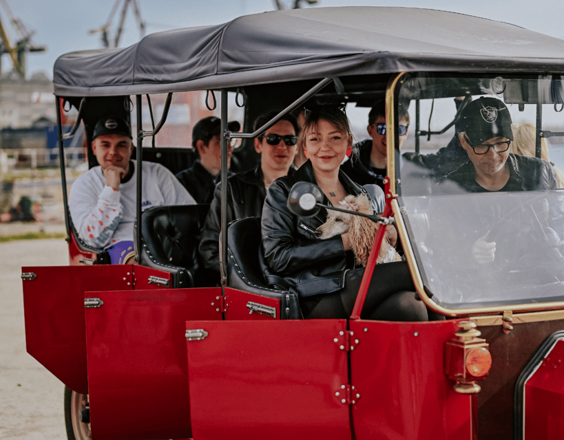 60 min of sightseeing in retro cars, Gdansk - The value of choosing your own focus