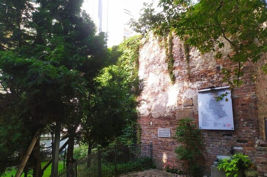 A unique walking tour of Jewish Warsaw -- past and present - Ending at Umschlagplatz