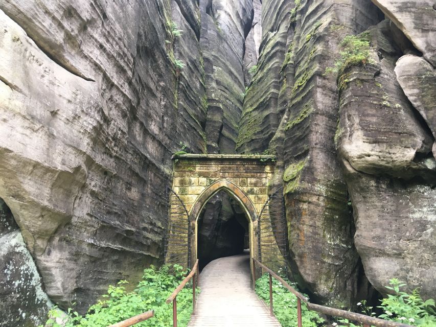 Adršpach: The Chronicles of Narnia Tour with Guide - The two-hour journey from Wrocław