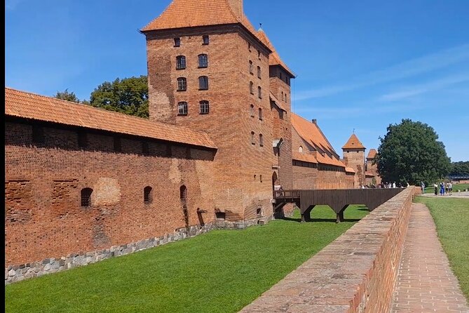 Aiport Gdansk Transfer to Malbork Castle or Stutthof - Why this private Gdansk transfer works well