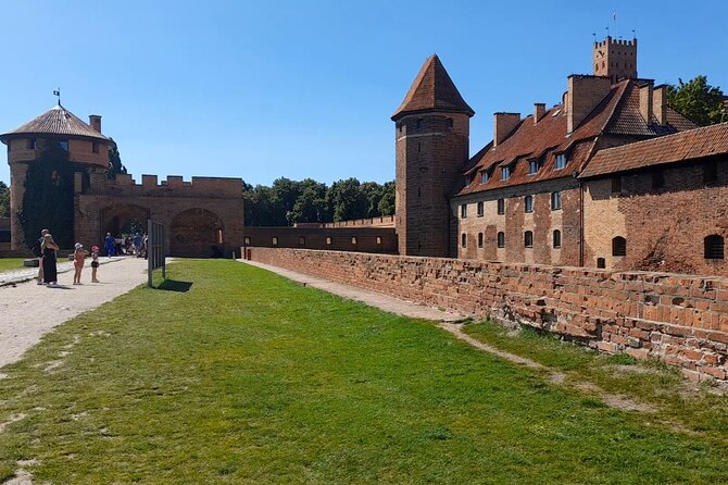 Aiport Gdansk Transfer to Malbork Castle or Stutthof - Malbork Castle: the main half-day choice