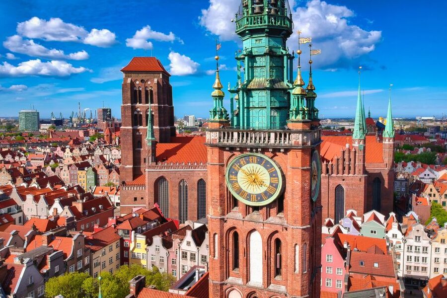 Artus Court and Gdansk Old Town Private Tour with Tickets - Starting beneath High Gate