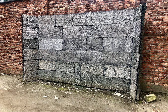 Auschwitz and Birkenau WITHOUT GUIDE private transport from Kraków - What this Kraków to Auschwitz trip really provides