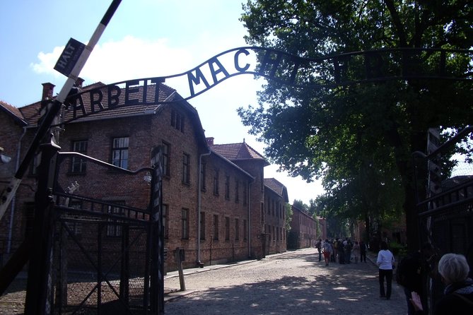 Auschwitz and Birkenau WITHOUT GUIDE private transport from Kraków - The short transfer to Birkenau