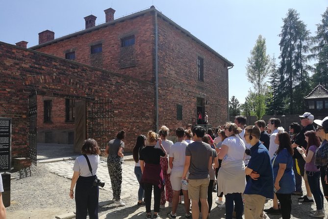 Auschwitz-Birkenau: Fast-Track Ticket & Guided Tour No Transfers - Auschwitz I: about two hours among the original buildings