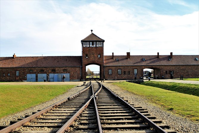 Auschwitz-Birkenau Guided Tour by Private Transport from Krakow - Who will get the most from this day trip?