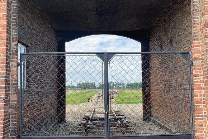 Auschwitz-Birkenau guided tour from Krakow - private car - Private transport from Krakow, without a second connection