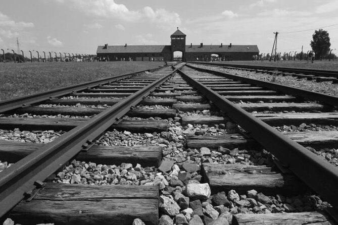 Auschwitz Birkenau Guided Tour/Skip The Line/PickUp/Guide ENG - Why this tour works from Krakow