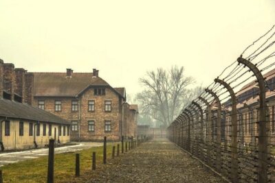 Auschwitz-Birkenau guided tour & skip the line Tickets & Transfer