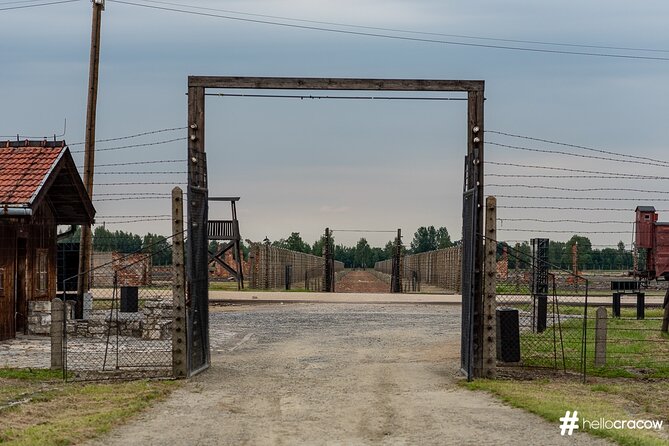 Auschwitz & Birkenau Guided Tour with Hotel Pickup from Krakow - The short break between the two camps