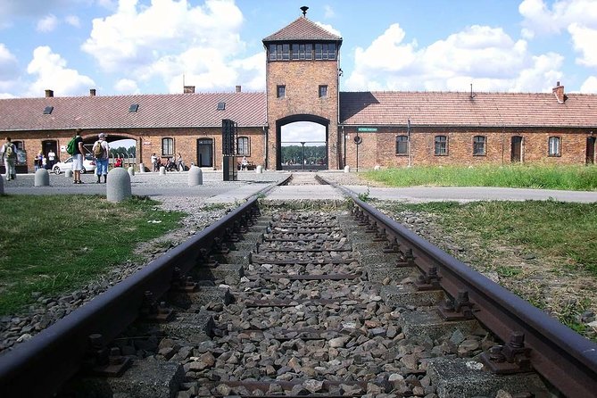 Auschwitz-Birkenau Memorial and Museum Guided Tour - Private Transport - A group guide, not a private memorial tour