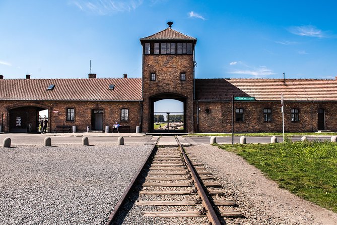 Auschwitz-Birkenau Memorial and Museum Trip from Krakow - What the minibus adds before arrival
