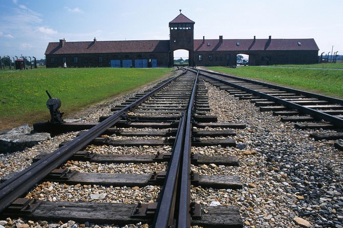 Auschwitz-Birkenau Museum and Memorial Guided Tour from Krakow - Why this Auschwitz day trip matters