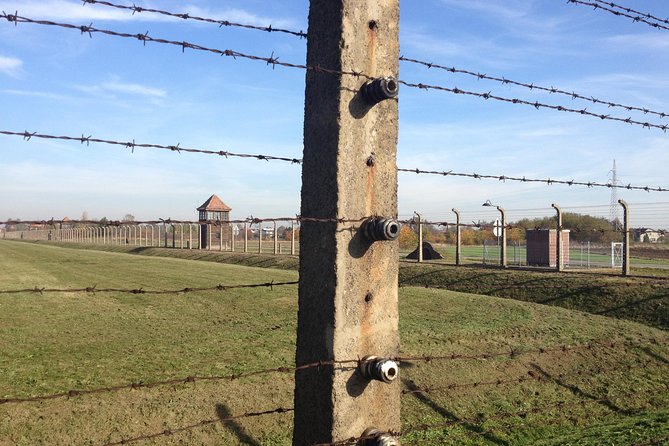 Auschwitz-Birkenau Museum and Memorial Guided Tour from Krakow - Food, breaks, and what to pack