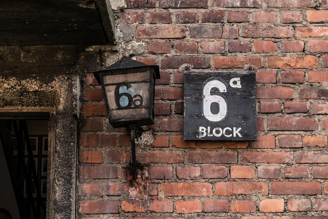Auschwitz & Birkenau Small Group Live Guided Tour with Hotel Pick Up Transport - Group size: clarify the promise