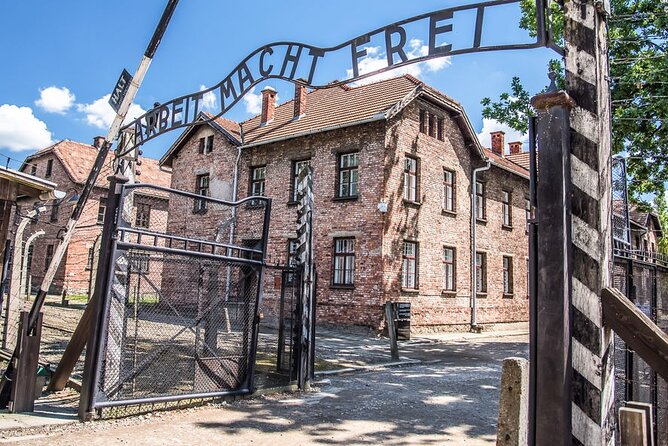 Auschwitz-Birkenau Tour Guide and Jewish museum and synagogue - Leaving Krakow with a private driver