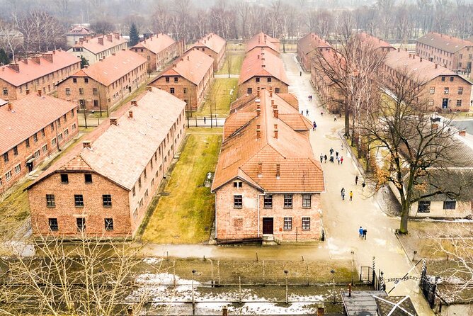 Auschwitz-Birkenau Tour Guide and Jewish museum and synagogue - Timing problems and how to avoid them