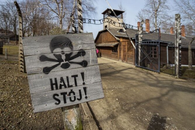 Auschwitz Birkenau Tour with Pickup and Lunch - Block 11 and the preserved gas chamber