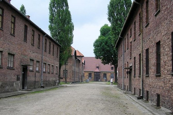 Auschwitz Guided Tour - What you see at Auschwitz I in about two hours