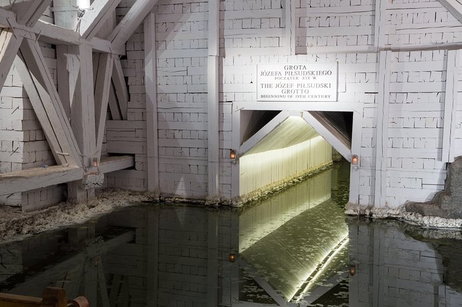 Auschwitz & Wieliczka ONE DAY Guided Tour +Private Transportation - Why combine Auschwitz and Wieliczka in one day?
