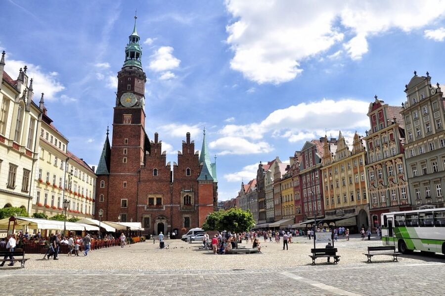 Bike Tour of Wroclaw Old Town, Top Attractions and Nature - The three-hour route into Szczytnicki Park