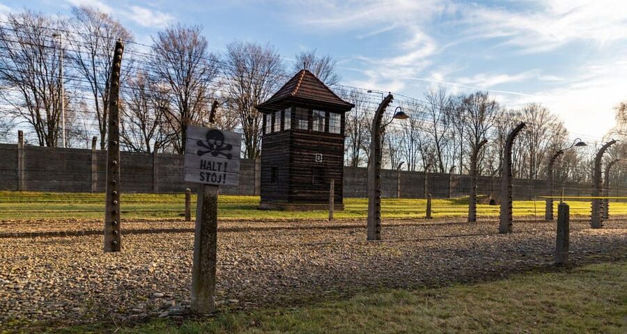 Budapest: Auschwitz Birkenau Private Day Tour - Why this Budapest to Auschwitz trip demands a full day