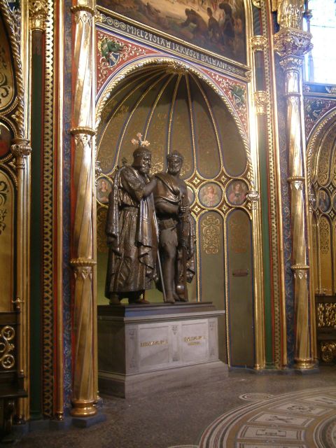 Cathedral & Old Town - The Golden Chapel and Poland’s first monarchs