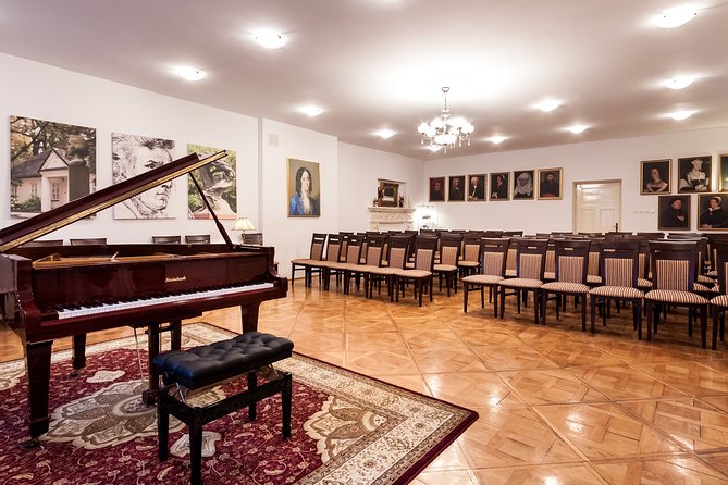 Chopin Piano Concert at Chopin Gallery with a Glass of Wine - How the value compares with a larger concert