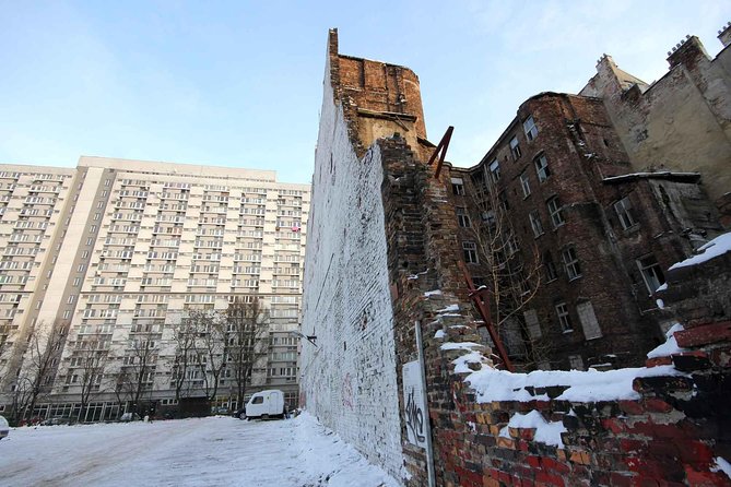 Communist Warsaw: private tour by retro minibus with hotel pickup - Muranów and the idea of a model socialist neighborhood