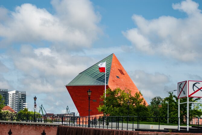 Cruises on the Motlawa River - Church towers, the town hall, and St. John’s Church