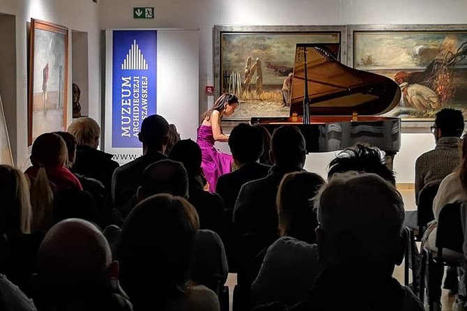 Daily live piano Chopin's concerts at 6:30 pm in the Warsaw Archdiocese Museum - Chopin in Warsaw, played close by