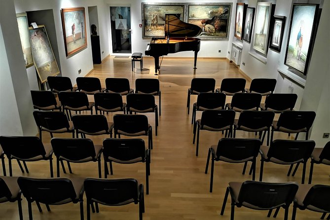 Daily live piano Chopin's concerts at 6:30 pm in the Warsaw Archdiocese Museum - The Dean’s Palace and the museum hall