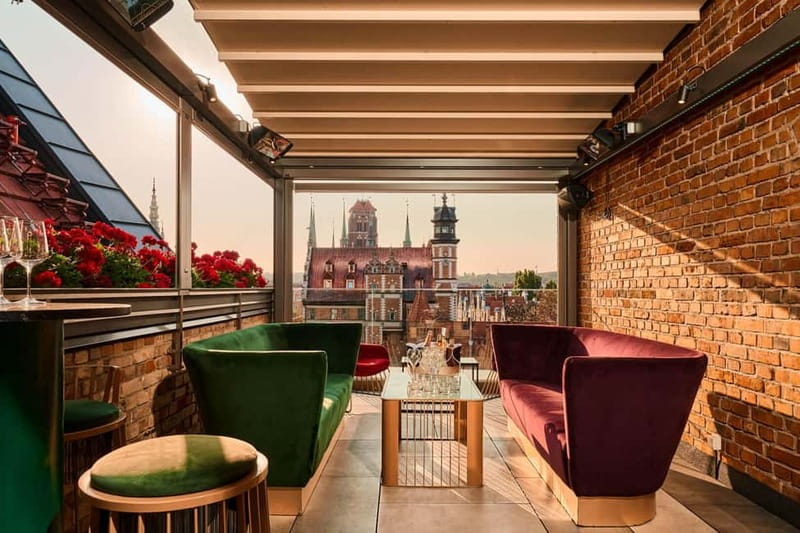Dinner with a View – 7th Floor, Gdańsk Old Town - Why the seventh-floor setting matters