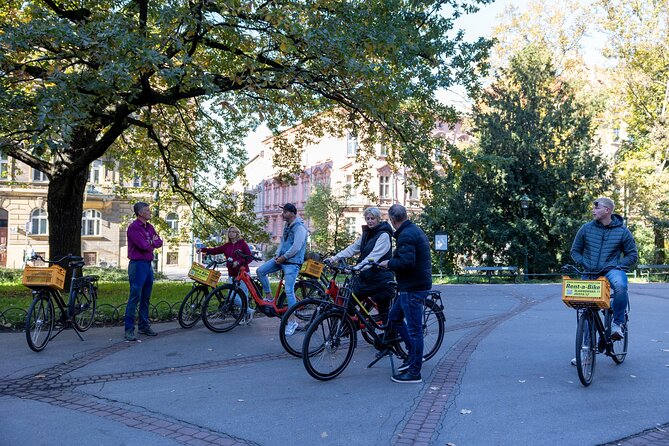 Discover Kraków by Bike with a Dutch guide - Maria Magdalena Square and the Wawel Dragon