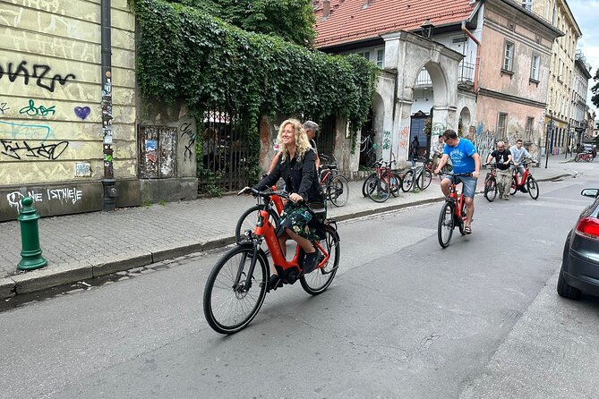 Discover Kraków by Bike with a Dutch guide - The guides make the difference