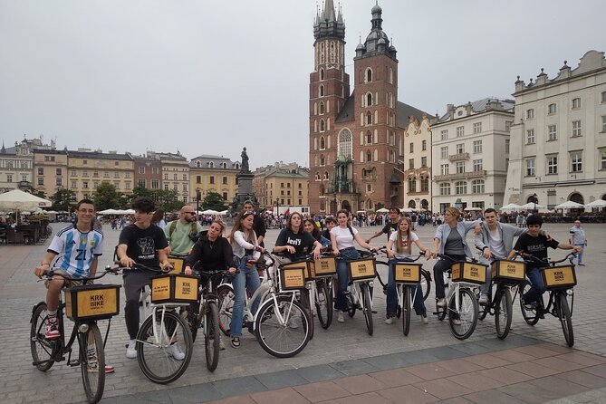Discover the Jewish Quarter with a Bike Tour - Key points at a glance