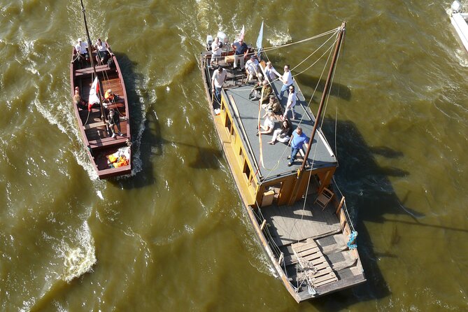 Discover Vistula River in Warsaw - Bridges, shoreline views, and a different city map