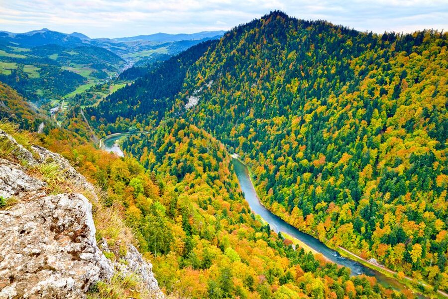 Dunajec River Gorge and Zakopane: Full-Day Trip from Krakow - Entering the Dunajec Gorge by wooden raft