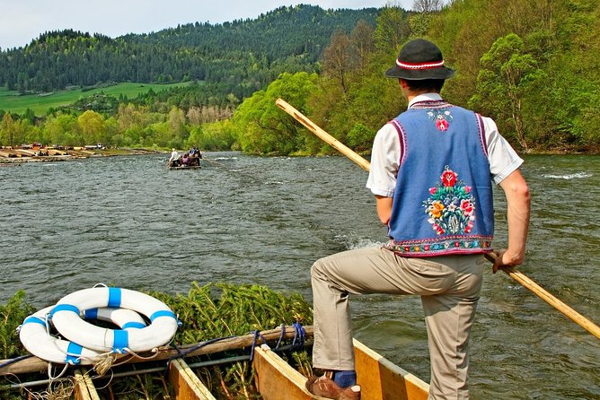 DUNAJEC River Gorge traditional rafting, PRIVATE TOUR from Krakow - The private format and the guide’s role