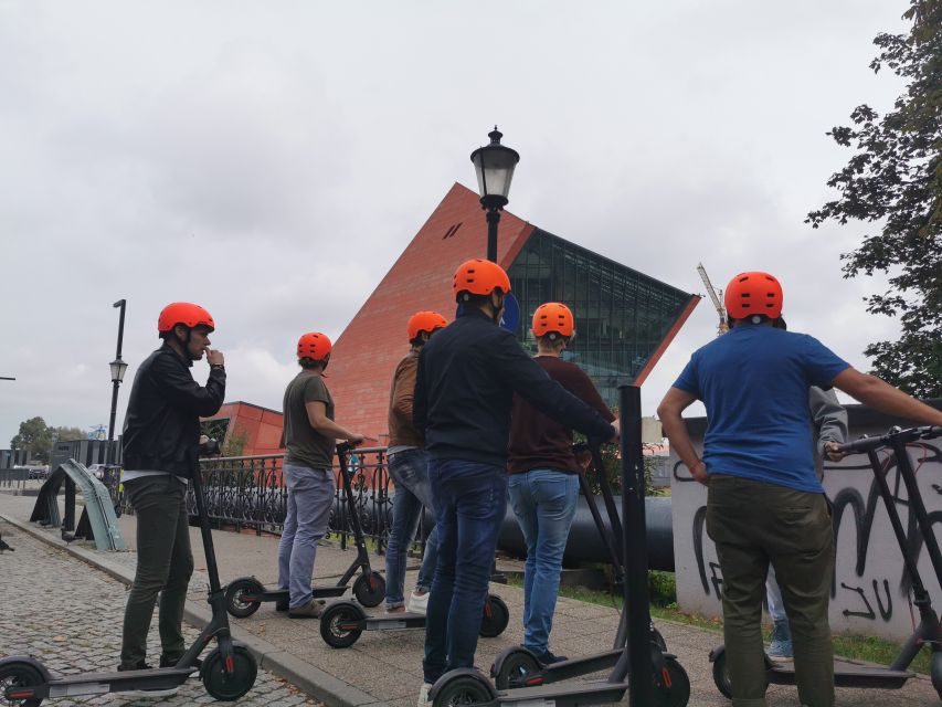 Electric Scooter Tour: Full Tour (Old Town + Ostrów Tumski) - Training, helmet, and the first roll through town