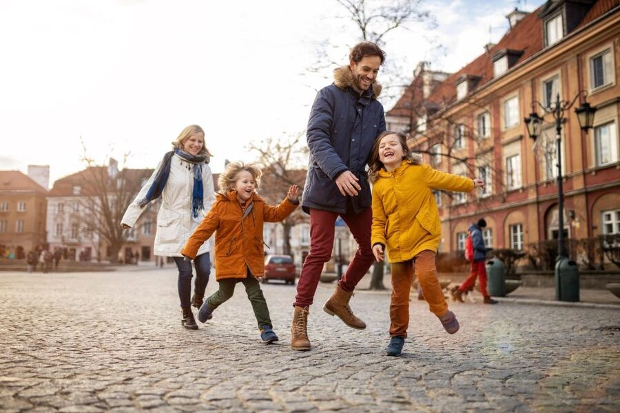 Family Tour of Warsaw Old Town with Fun Activities for Kids - The three-hour candy-making stop