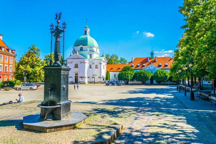Family Tour of Warsaw Old Town with Fun Activities for Kids - Weather, timing, and family comfort