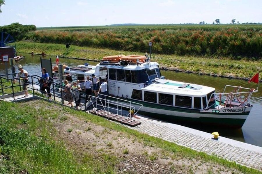 From Gdansk: Elblag Canal Boat Cruise - How sailing on grass actually works
