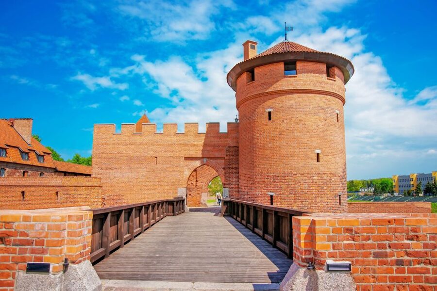 From Gdansk: Malbork Castle Half-Day Private Tour - The six-hour plan from Gdansk