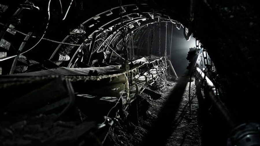 From Katowice: Trip to the Guido Coal Mine in Zabrze - The descent in the real mining lift