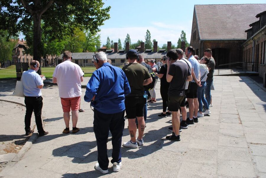 From Krakow: Auschwitz-Birkenau Guided Tour & Pickup - What makes the guided format worthwhile