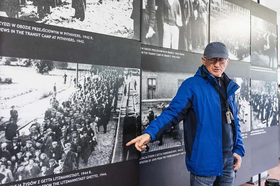 From Krakow: Auschwitz & Birkenau Guided Tour with Pick up - The short break and transfer to Birkenau