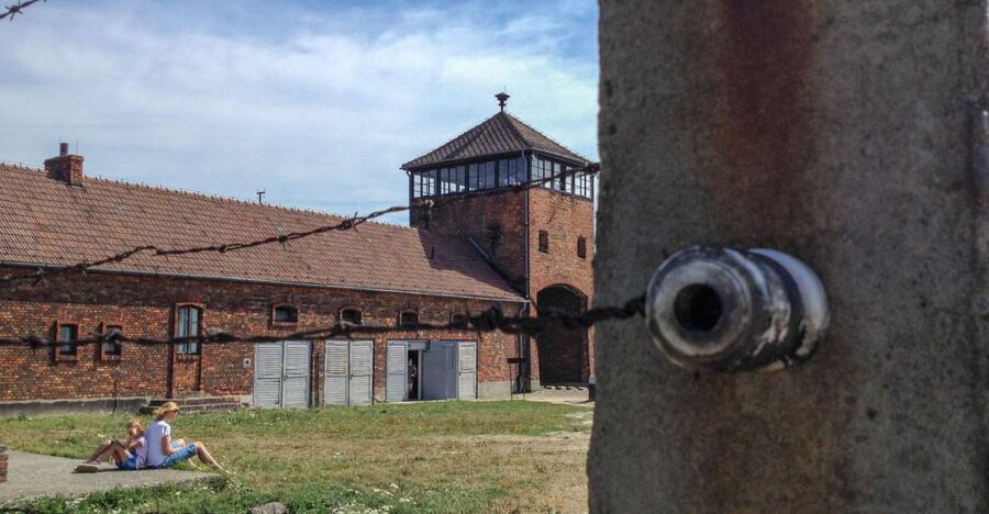 From Krakow: Auschwitz-Birkenau Private or Shared Tour - Why the drive from Krakow matters