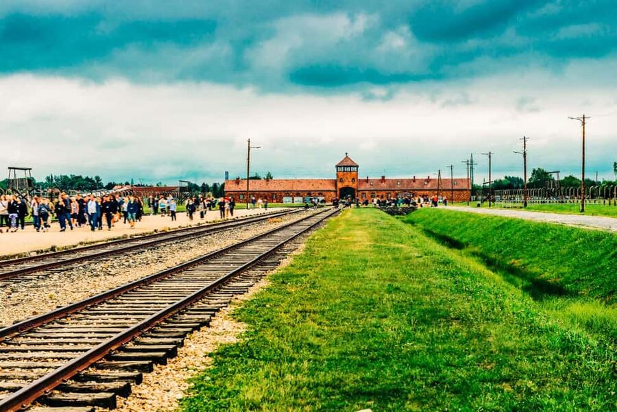 From Krakow: Auschwitz-Birkenau & Schindler's Factory Tour - The break in Podgórze
